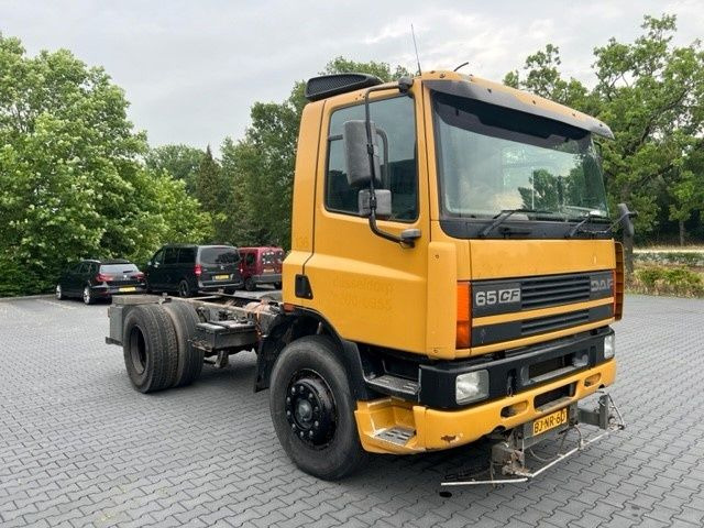 DAF CF 65 FA65.210 CF Right Hand Drive - 캡 새시 트럭 : 사진 1 DAF CF 65 FA65.210 CF Right Hand Drive - 캡 새시 트럭 : 사진 1