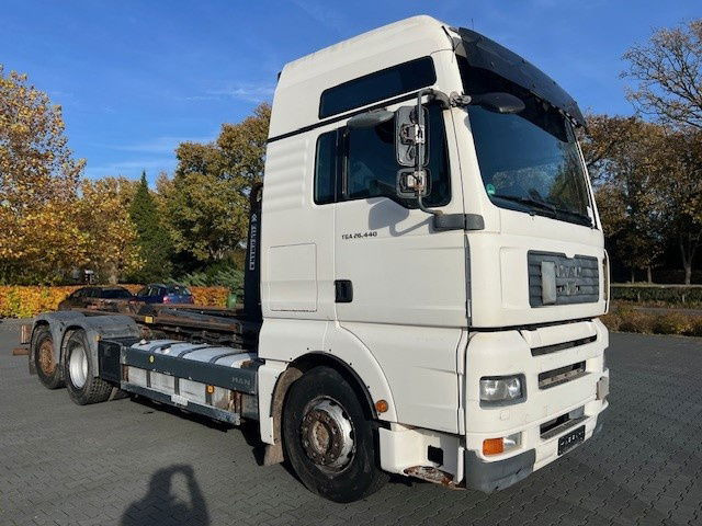 MAN TGA 26.440 .440 6x2 - 컨테이너 운반 장치/ 스와프 보디 트럭 : 사진 2 MAN TGA 26.440 .440 6x2 - 컨테이너 운반 장치/ 스와프 보디 트럭 : 사진 2