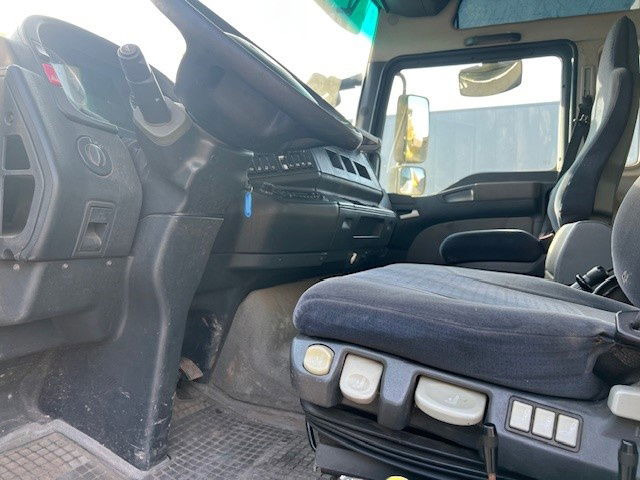 MAN TGA 26.440 .440 6x2 - 컨테이너 운반 장치/ 스와프 보디 트럭 : 사진 5 MAN TGA 26.440 .440 6x2 - 컨테이너 운반 장치/ 스와프 보디 트럭 : 사진 5