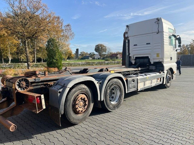 MAN TGA 26.440 .440 6x2 - 컨테이너 운반 장치/ 스와프 보디 트럭 : 사진 4 MAN TGA 26.440 .440 6x2 - 컨테이너 운반 장치/ 스와프 보디 트럭 : 사진 4