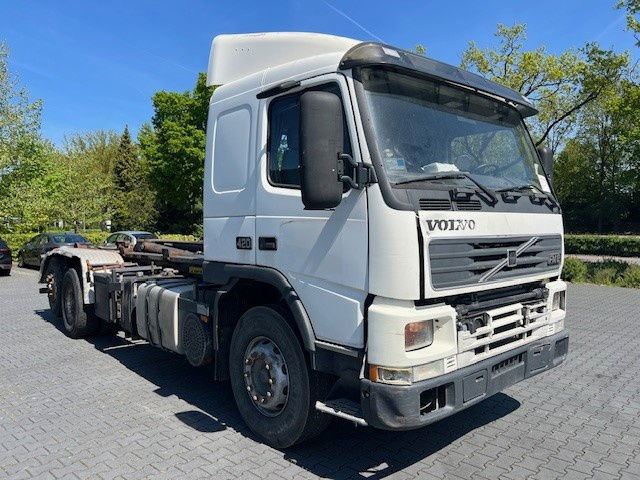 Volvo FM 12.420 FM12.420 6x2 - 캡 새시 트럭 : 사진 2 Volvo FM 12.420 FM12.420 6x2 - 캡 새시 트럭 : 사진 2