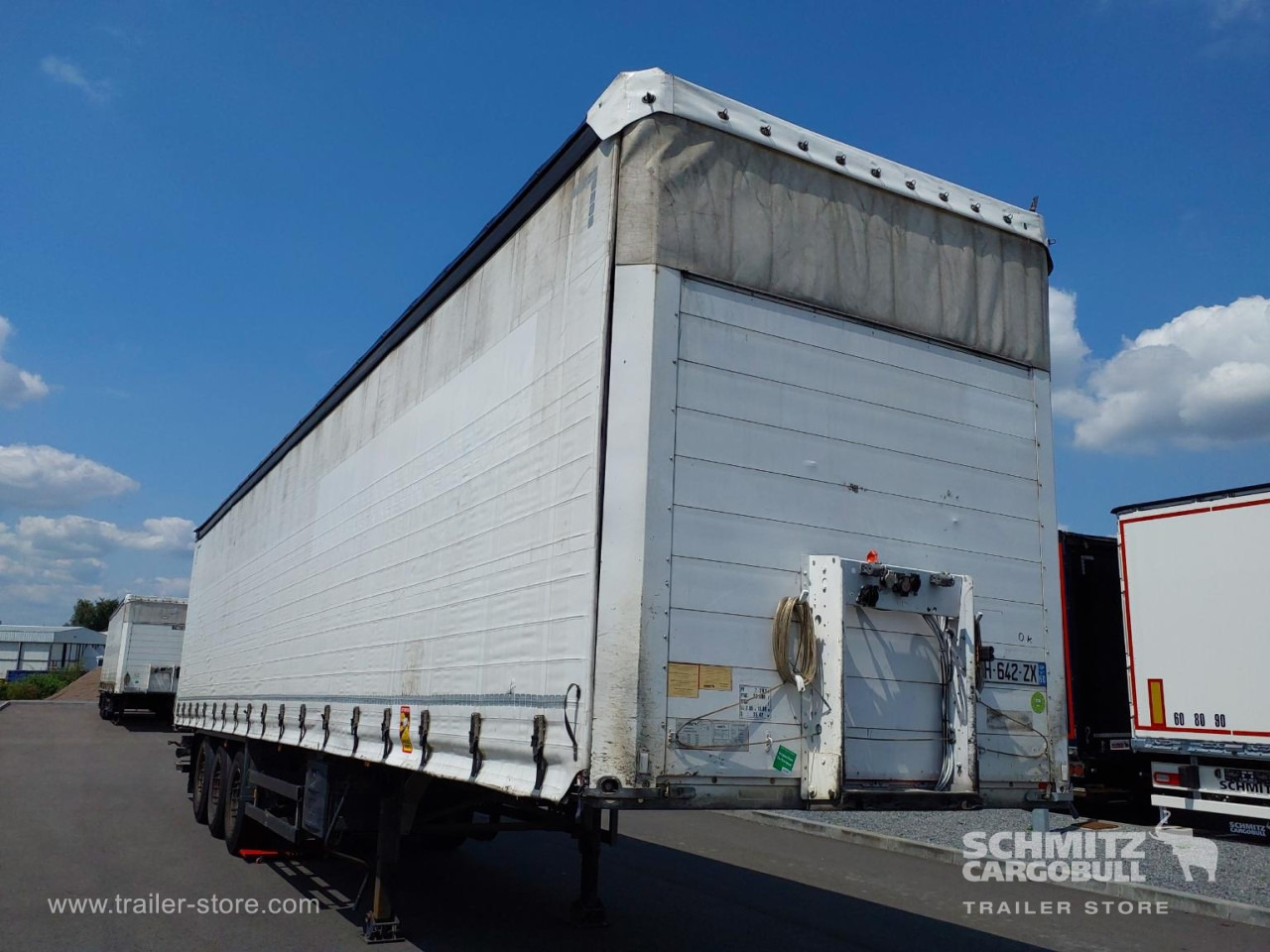 SCHMITZ Curtainsider Mega Taillift - 커튼사이더 세미 트레일러 : 사진 1 SCHMITZ Curtainsider Mega Taillift - 커튼사이더 세미 트레일러 : 사진 1