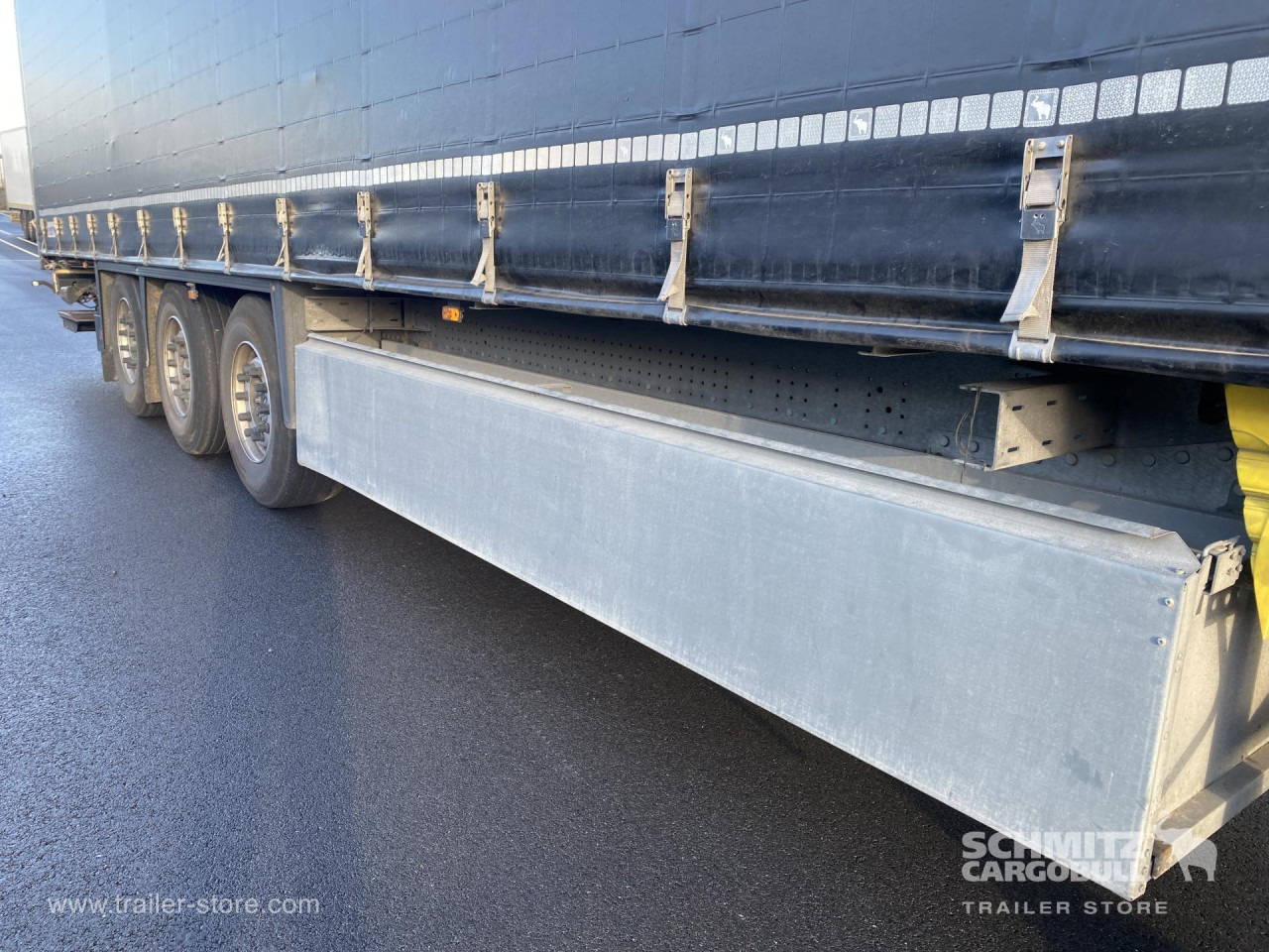 SCHMITZ Curtainsider Standard Taillift - 커튼사이더 세미 트레일러 : 사진 4 SCHMITZ Curtainsider Standard Taillift - 커튼사이더 세미 트레일러 : 사진 4