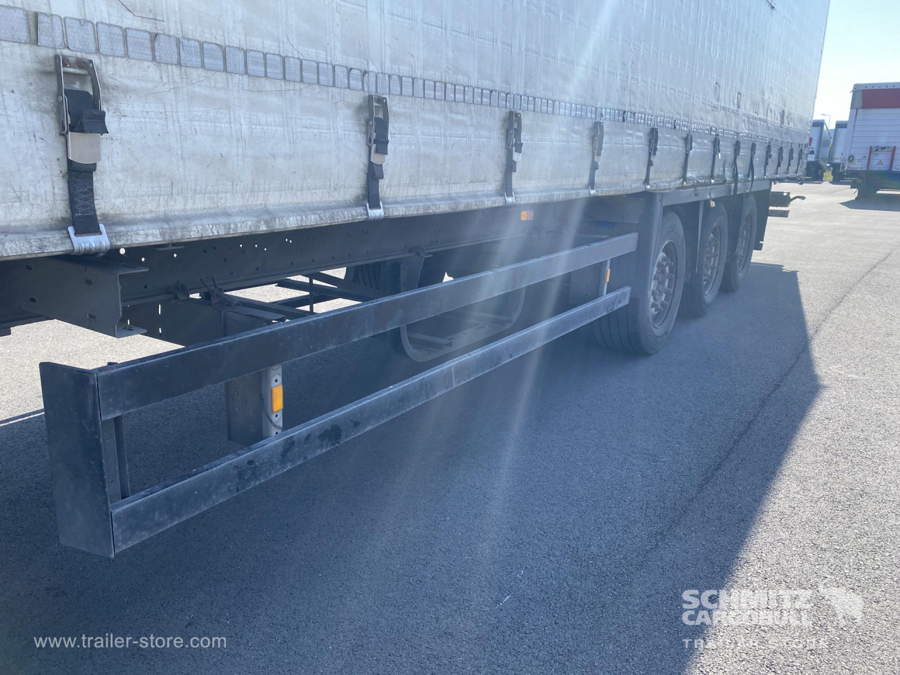 SCHMITZ Curtainsider Standard - 커튼사이더 세미 트레일러 : 사진 2 SCHMITZ Curtainsider Standard - 커튼사이더 세미 트레일러 : 사진 2