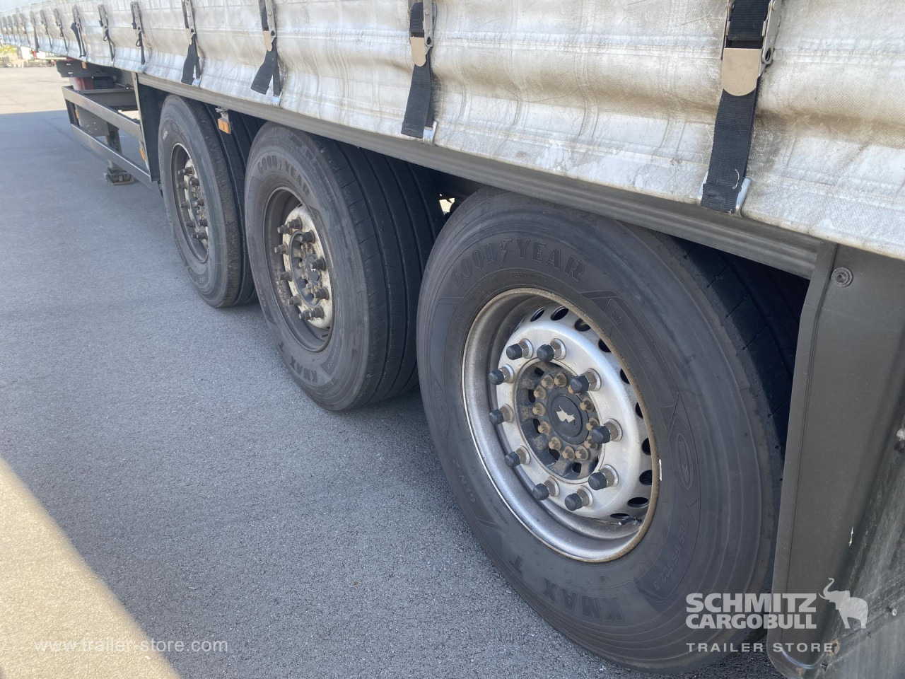 SCHMITZ Curtainsider Standard - 커튼사이더 세미 트레일러 : 사진 2 SCHMITZ Curtainsider Standard - 커튼사이더 세미 트레일러 : 사진 2