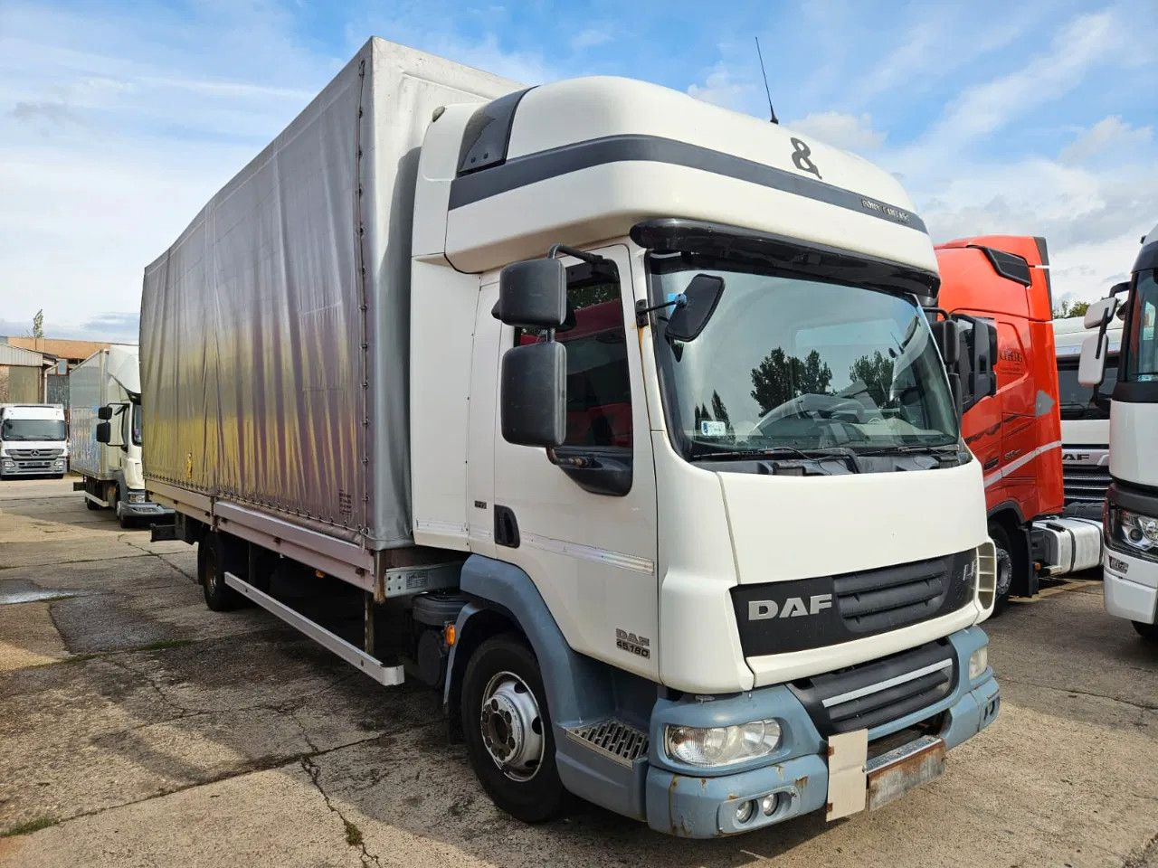 DAF LF 45.180 EEV - More units in stock! - 커튼 사이드 밴 : 사진 3 DAF LF 45.180 EEV - More units in stock! - 커튼 사이드 밴 : 사진 3