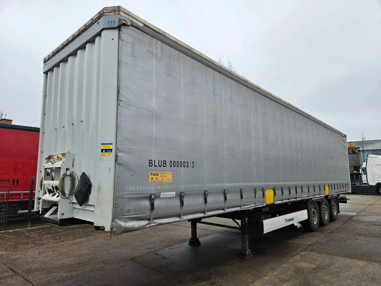 Krone SD XL Code - 커튼사이더 세미 트레일러 : 사진 1 Krone SD XL Code - 커튼사이더 세미 트레일러 : 사진 1