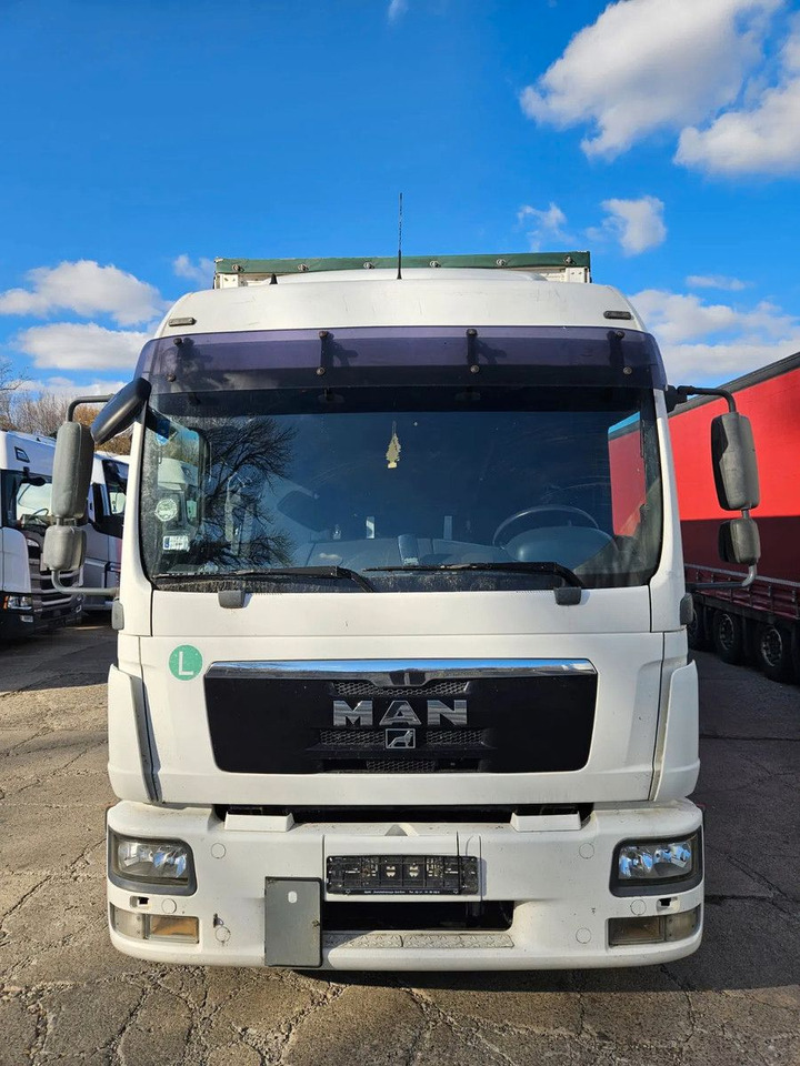 MAN TGL 8.220 Euro5 8,5 t - 커튼사이더 트럭 : 사진 3 MAN TGL 8.220 Euro5 8,5 t - 커튼사이더 트럭 : 사진 3