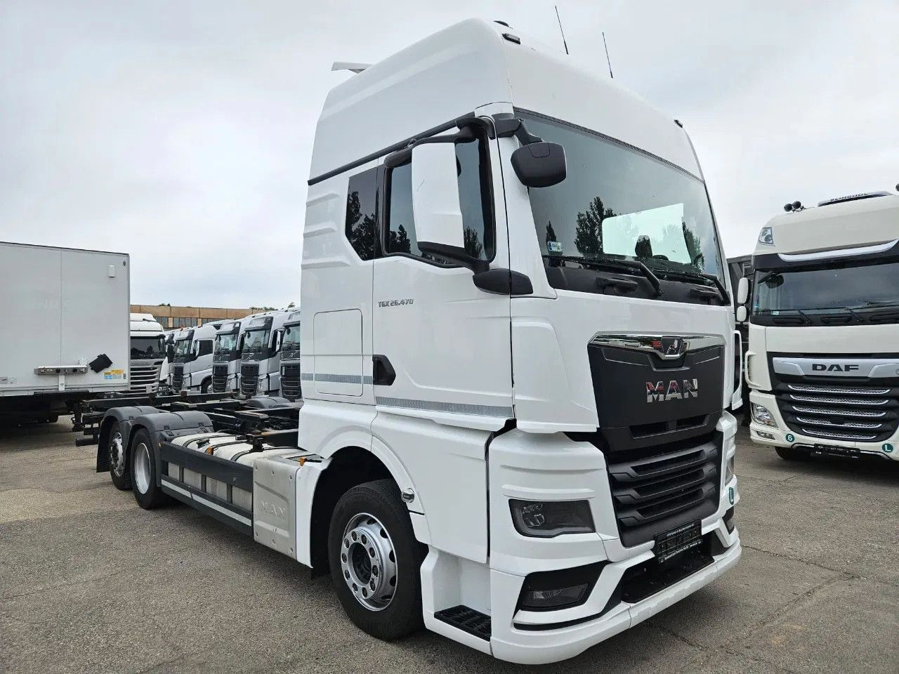 MAN TGX 26.470 XXL BDF 6x2 2 units, NAVI, Lift Axle - 컨테이너 운반 장치/ 스와프 보디 트럭 : 사진 2 MAN TGX 26.470 XXL BDF 6x2 2 units, NAVI, Lift Axle - 컨테이너 운반 장치/ 스와프 보디 트럭 : 사진 2
