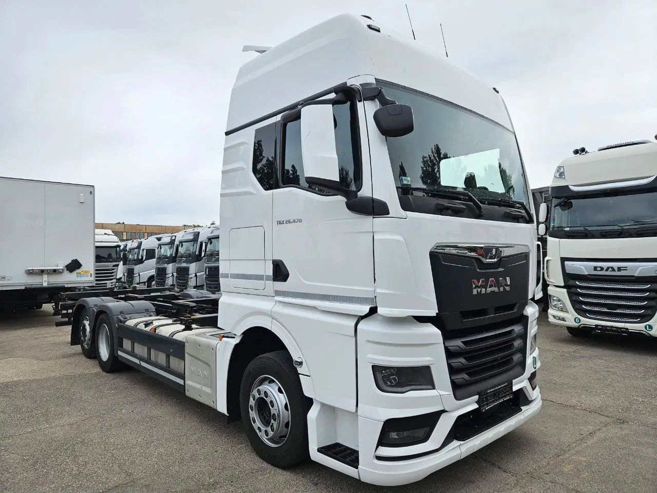 MAN TGX 26.470 XXL BDF 6x2 2 units, NAVI, Lift Axle - 컨테이너 운반 장치/ 스와프 보디 트럭 : 사진 2 MAN TGX 26.470 XXL BDF 6x2 2 units, NAVI, Lift Axle - 컨테이너 운반 장치/ 스와프 보디 트럭 : 사진 2