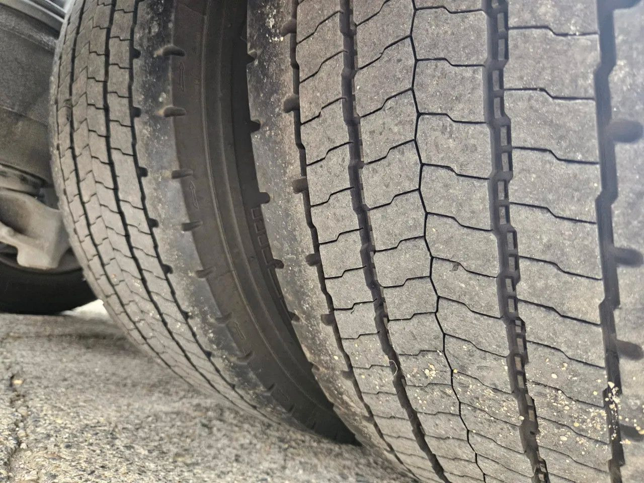 트랙터 유닛 Mercedes-Benz Actros 1851 Mega, BigSpace, Standklima, 2 units : 사진 16 트랙터 유닛 Mercedes-Benz Actros 1851 Mega, BigSpace, Standklima, 2 units : 사진 16