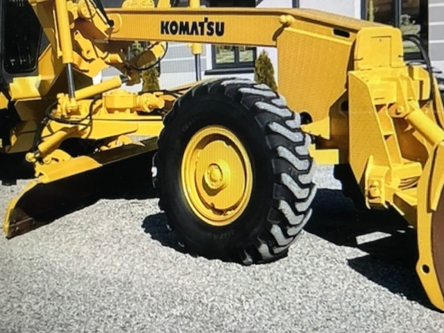 Komatsu GD530A mit 5-Zahn Heckaufreißer - 그레이더 : 사진 2 Komatsu GD530A mit 5-Zahn Heckaufreißer - 그레이더 : 사진 2