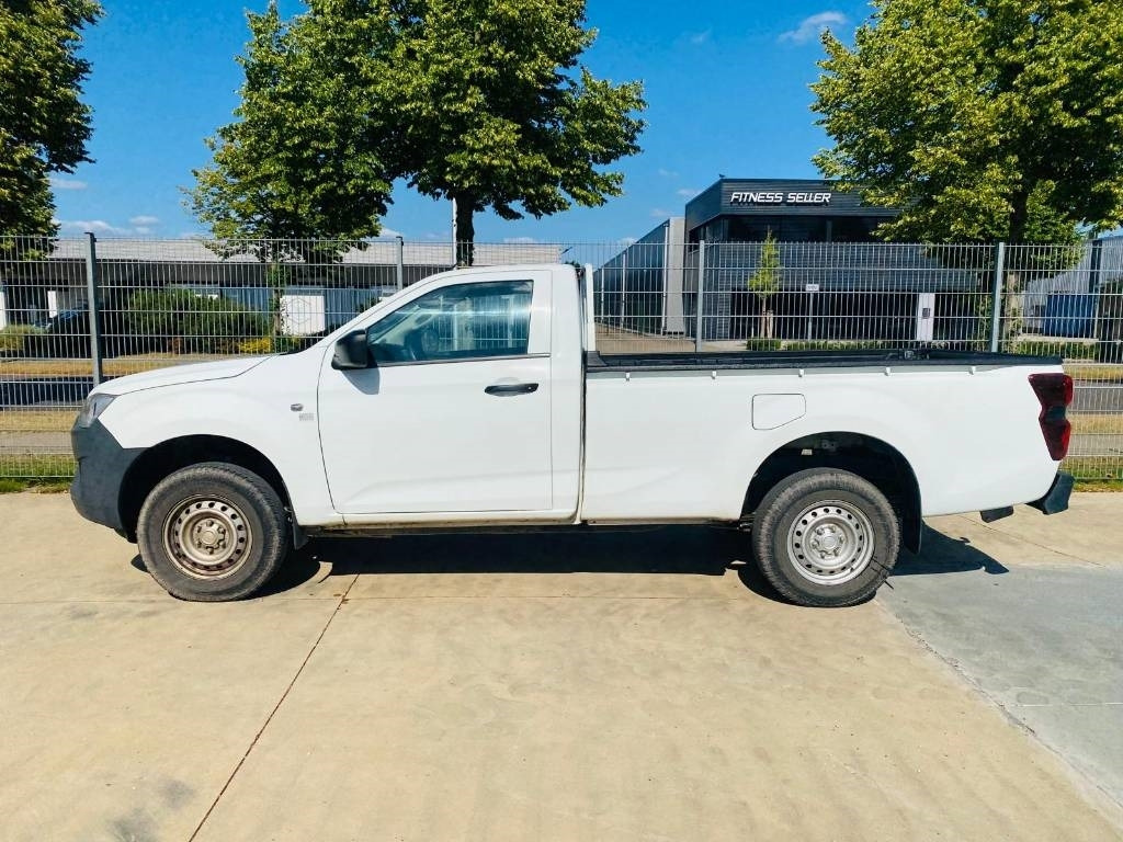 차량 Isuzu D-Max Socage : 사진 6 차량 Isuzu D-Max Socage : 사진 6