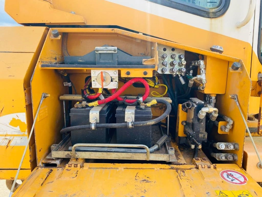 불도저 Liebherr PR 724 LGP : 사진 15