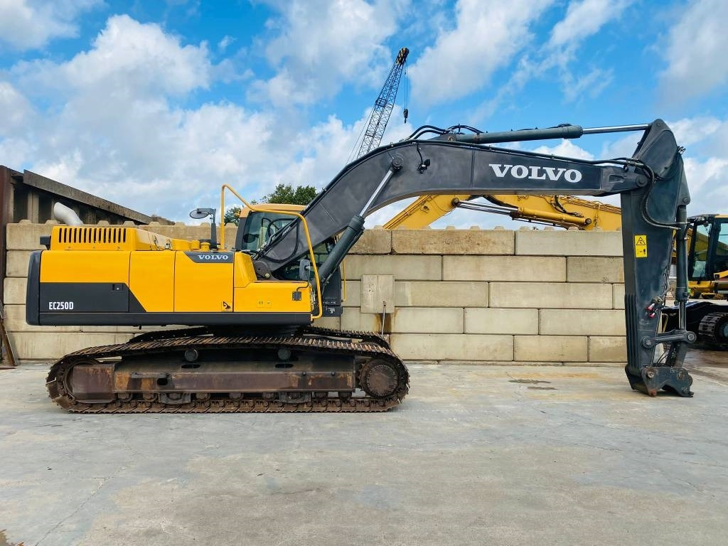 Volvo EC 250 D N L - 크롤러 굴삭기 : 사진 2 Volvo EC 250 D N L - 크롤러 굴삭기 : 사진 2