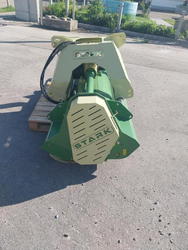 Mulcher Schlegelmulcher Stark KDX 240 Profi hydr. Seitenverschub - 플레일 모어 : 사진 5 Mulcher Schlegelmulcher Stark KDX 240 Profi hydr. Seitenverschub - 플레일 모어 : 사진 5