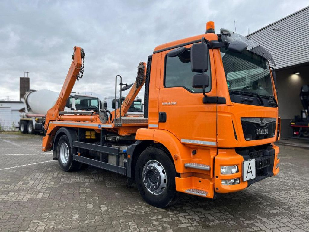 MAN TG-M 18.320 4x2 Absetzkipper Meiller, Funk, 98TK - 스킵 로더 트럭 : 사진 2 MAN TG-M 18.320 4x2 Absetzkipper Meiller, Funk, 98TK - 스킵 로더 트럭 : 사진 2
