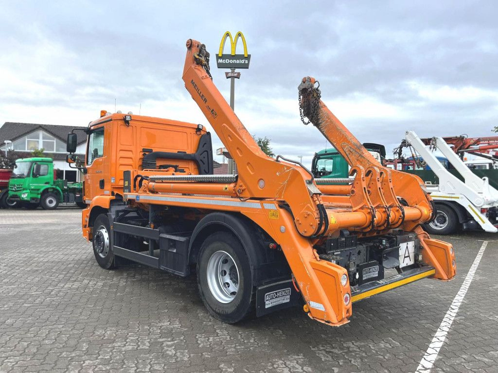 MAN TG-M 18.320 4x2 Absetzkipper Meiller, Funk, 98TK - 스킵 로더 트럭 : 사진 4 MAN TG-M 18.320 4x2 Absetzkipper Meiller, Funk, 98TK - 스킵 로더 트럭 : 사진 4