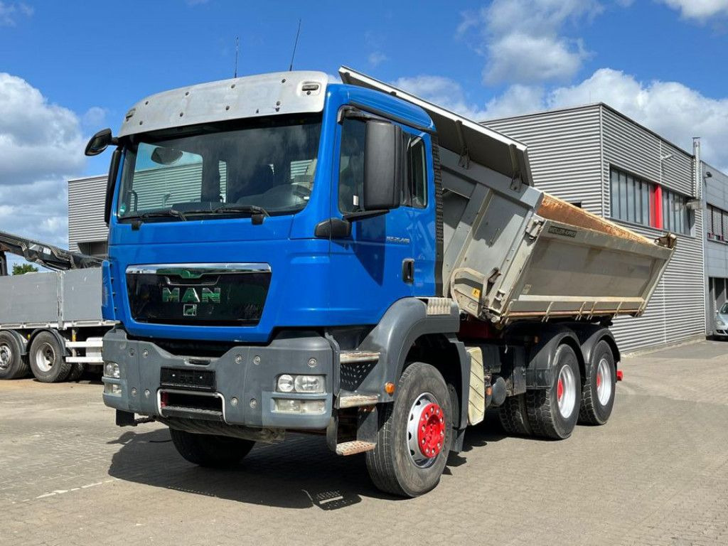 MAN TG-S 26.440 6x4 BB 3-Achs Kipper MeillerSchalter MAN TG-S 26.440 6x4 BB 3-Achs Kipper MeillerSchalter - 덤프트럭 : 사진 1 MAN TG-S 26.440 6x4 BB 3-Achs Kipper MeillerSchalter MAN TG-S 26.440 6x4 BB 3-Achs Kipper MeillerSchalter - 덤프트럭 : 사진 1
