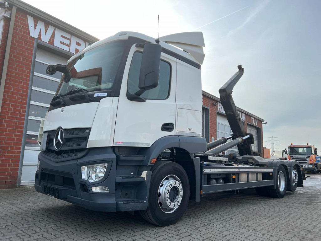 MERCEDES-BENZ Actros neu 2543 L 6x2 Abrollkipper Meiller Funk - 후크 리프트 트럭 : 사진 1 MERCEDES-BENZ Actros neu 2543 L 6x2 Abrollkipper Meiller Funk - 후크 리프트 트럭 : 사진 1