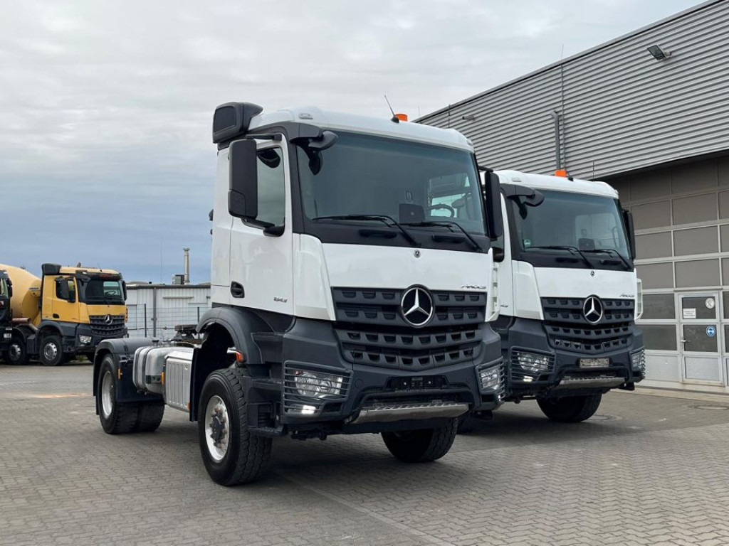 MERCEDES-BENZ Arocs 2043 AS 4x4 SZM nur 133TKM ! Kipphydraulik - 트랙터 유닛 : 사진 3 MERCEDES-BENZ Arocs 2043 AS 4x4 SZM nur 133TKM ! Kipphydraulik - 트랙터 유닛 : 사진 3
