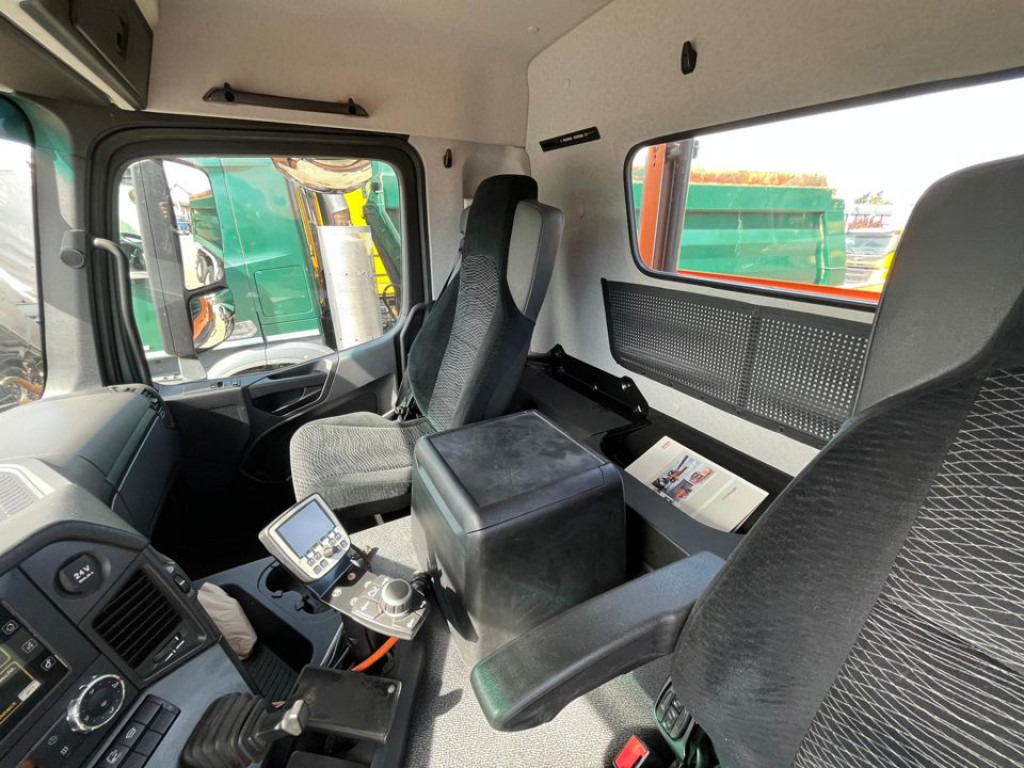 MERCEDES-BENZ Arocs 2135 AK 4x4 2-Achs Allradkipper Kommunalhydr. - 덤프트럭 : 사진 4 MERCEDES-BENZ Arocs 2135 AK 4x4 2-Achs Allradkipper Kommunalhydr. - 덤프트럭 : 사진 4