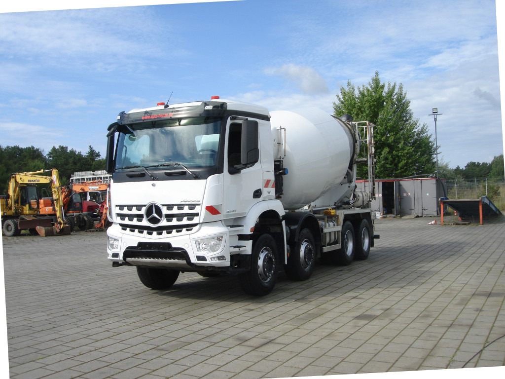 MERCEDES-BENZ Arocs 3240 B 8x4 Betonmischer Deutsch Top AP Achsen - 트럭 : 사진 2 MERCEDES-BENZ Arocs 3240 B 8x4 Betonmischer Deutsch Top AP Achsen - 트럭 : 사진 2