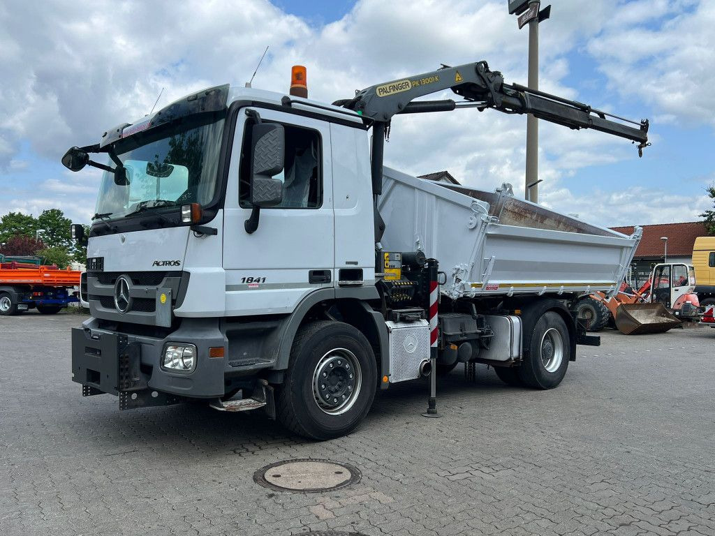 Mercedes-Benz Actros 1841 K 2-Achs Kipper Kran Funk/2xhydr+Gre Mercedes-Benz Actros 1841 K 2-Achs Kipper Kran Funk/2xhydr+Gre - 덤프트럭, 크레인 트럭 : 사진 1 Mercedes-Benz Actros 1841 K 2-Achs Kipper Kran Funk/2xhydr+Gre Mercedes-Benz Actros 1841 K 2-Achs Kipper Kran Funk/2xhydr+Gre - 덤프트럭, 크레인 트럭 : 사진 1