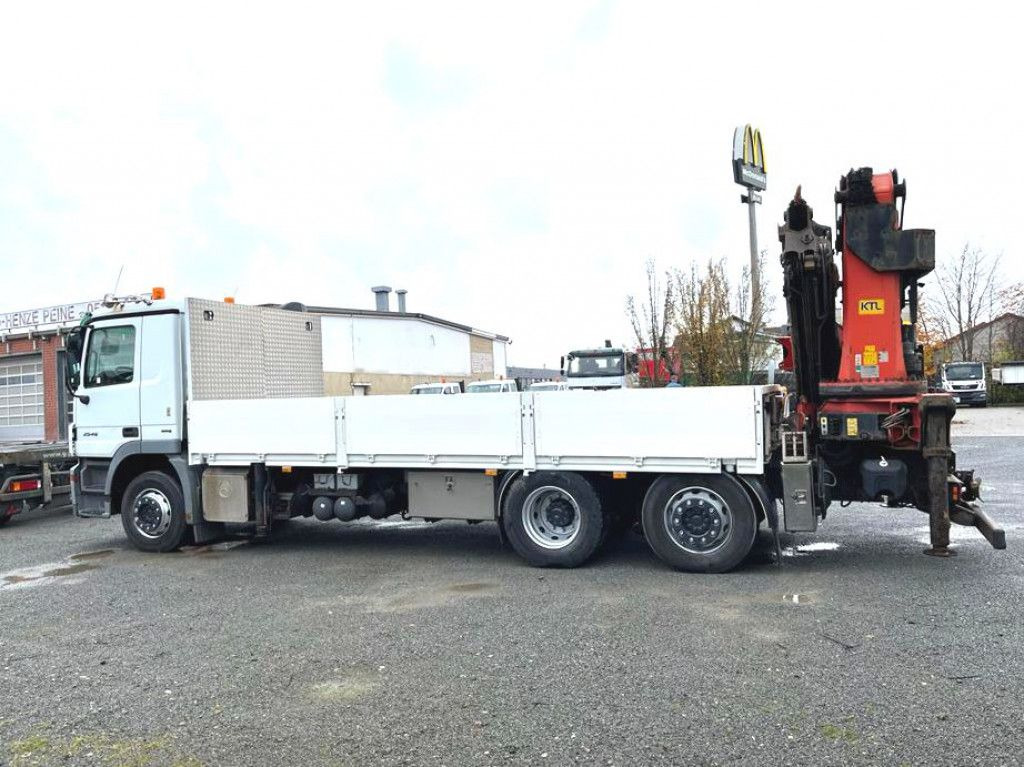 Mercedes-Benz Actros 2546 L 6x2 Pritsche Heckkran Palfinger P - 크레인 트럭, 드롭사이드/ 플랫베드 트럭 : 사진 4 Mercedes-Benz Actros 2546 L 6x2 Pritsche Heckkran Palfinger P - 크레인 트럭, 드롭사이드/ 플랫베드 트럭 : 사진 4