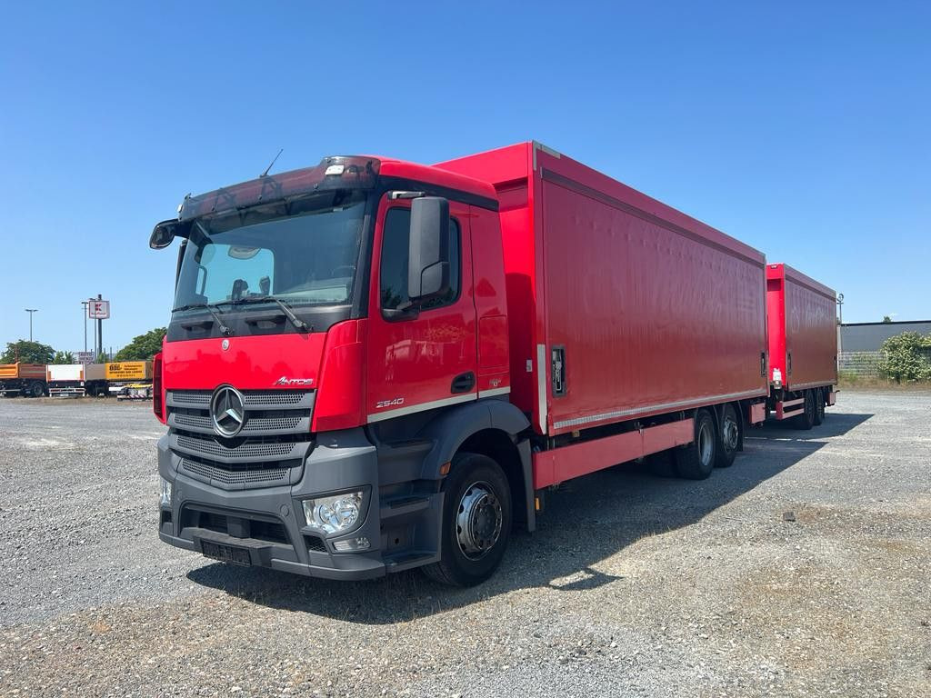 Mercedes-Benz Antos 2540 L 6x2 Pritsche LBW Getränke 8,2m, 2to - 커튼사이더 트럭 : 사진 1 Mercedes-Benz Antos 2540 L 6x2 Pritsche LBW Getränke 8,2m, 2to - 커튼사이더 트럭 : 사진 1