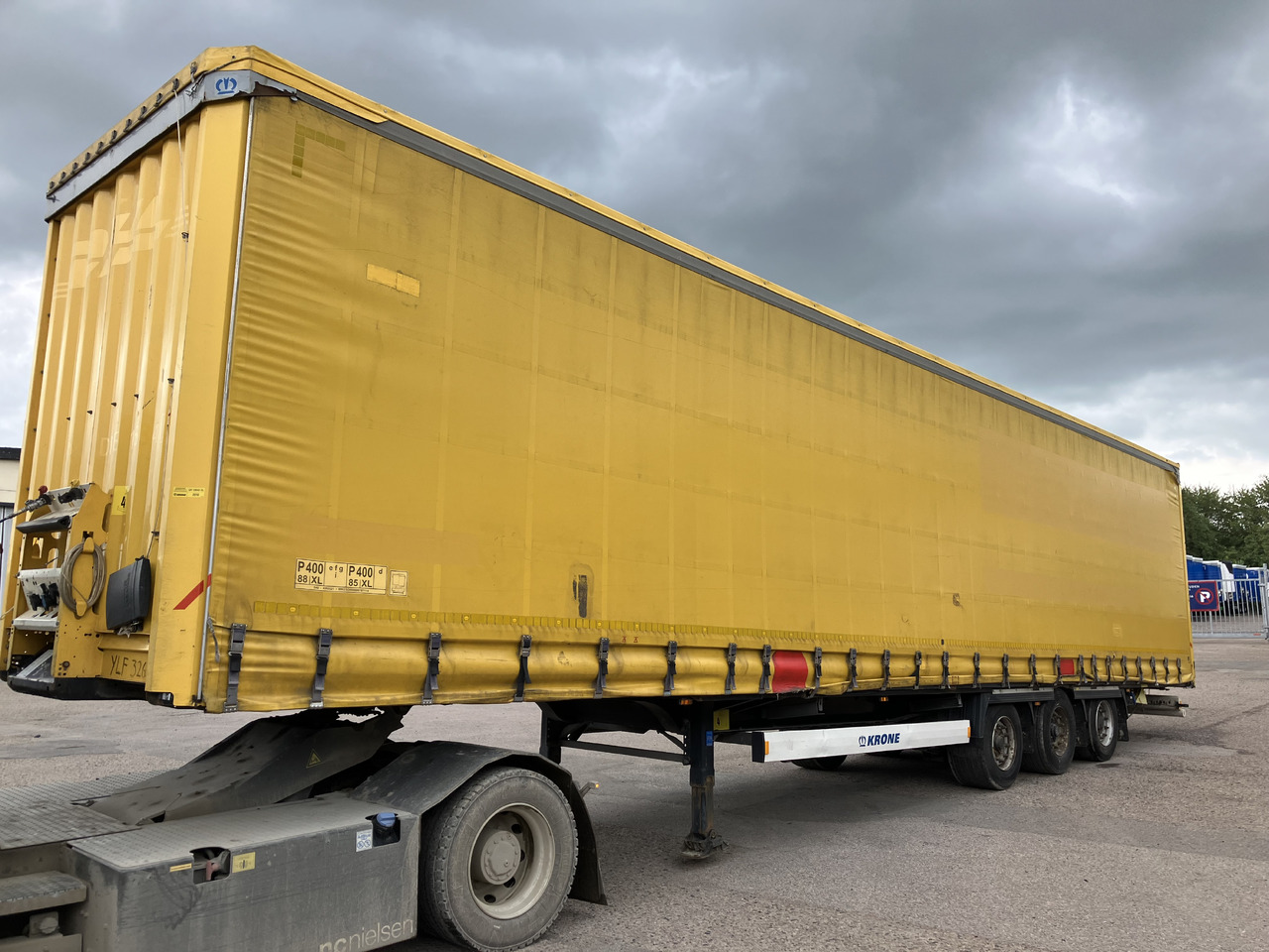 KRONE MEGA CURTAIN - LIFTING ROOF - HUCKEPACK - 커튼사이더 세미 트레일러 : 사진 1 KRONE MEGA CURTAIN - LIFTING ROOF - HUCKEPACK - 커튼사이더 세미 트레일러 : 사진 1
