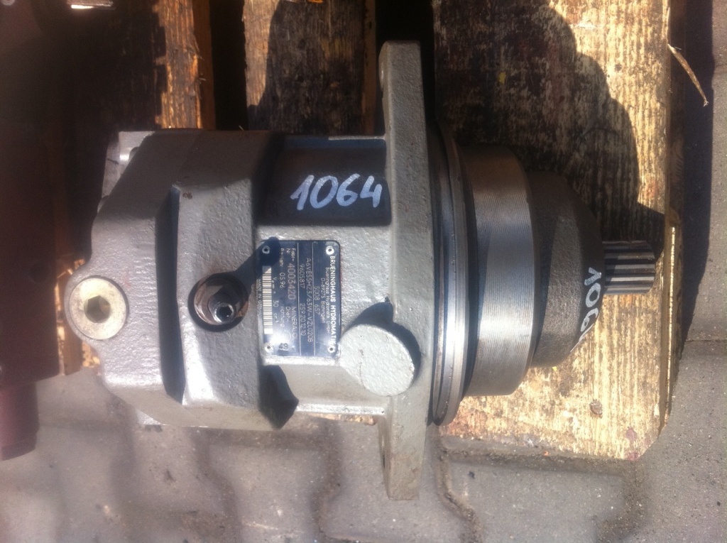 BRUENINGHAUS HYDROMATIK A6VE55HZ3/63W- VZL020B 9605817 259.20.12.10 - 유압 모터 건설기계 용 : 사진 1 BRUENINGHAUS HYDROMATIK A6VE55HZ3/63W- VZL020B 9605817 259.20.12.10 - 유압 모터 건설기계 용 : 사진 1