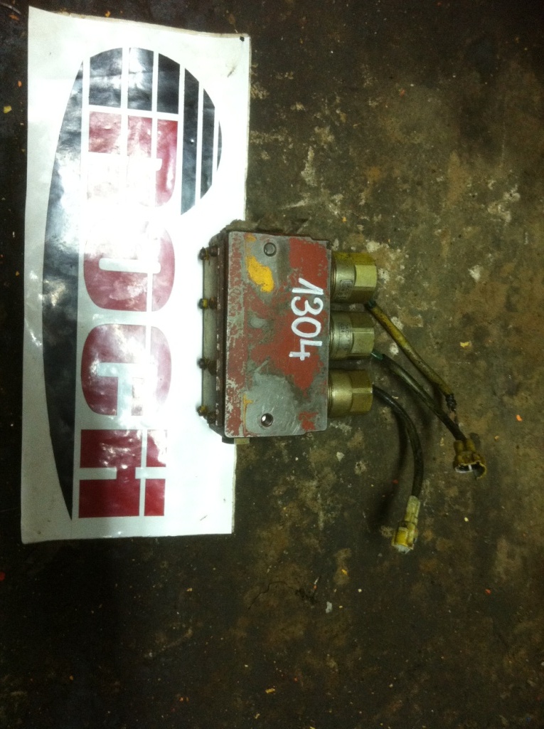 KAWASAKI 3K3LNF5G/G24N-306 2436U1450F2 - 3 SEKCYJNY + SKC5/106 - 유압 밸브 건설기계 용 : 사진 1 KAWASAKI 3K3LNF5G/G24N-306 2436U1450F2 - 3 SEKCYJNY + SKC5/106 - 유압 밸브 건설기계 용 : 사진 1