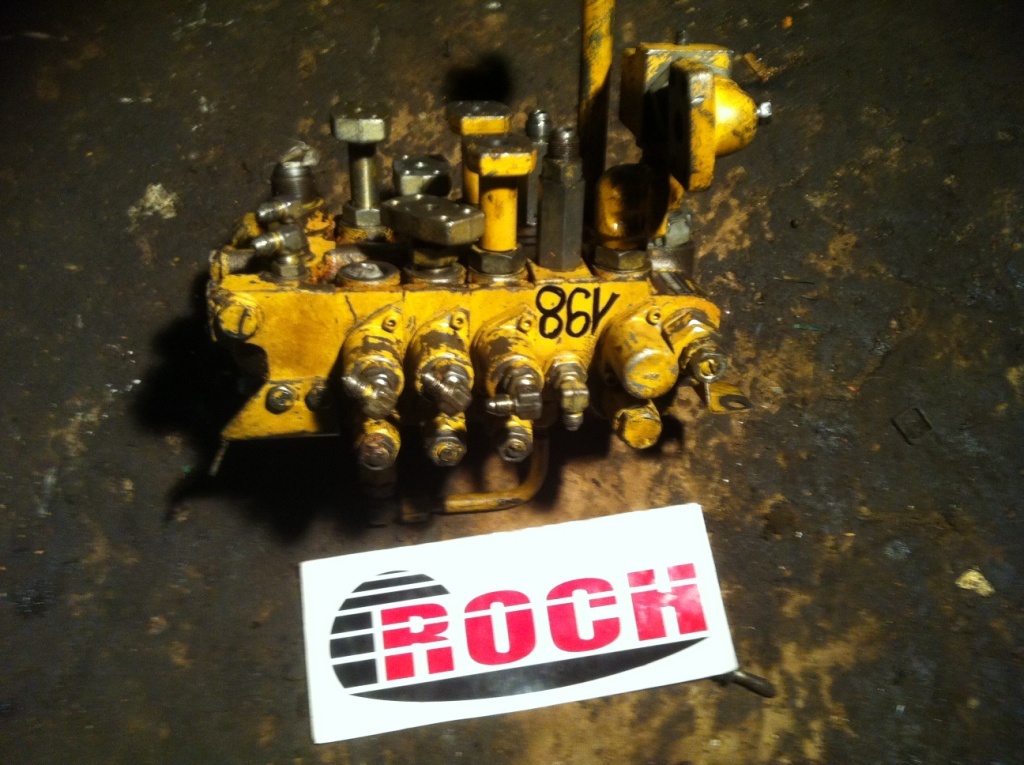 KOMATSU BBF10021 - 4 SEKCYJNY - 유압 밸브 건설기계 용 : 사진 1 KOMATSU BBF10021 - 4 SEKCYJNY - 유압 밸브 건설기계 용 : 사진 1