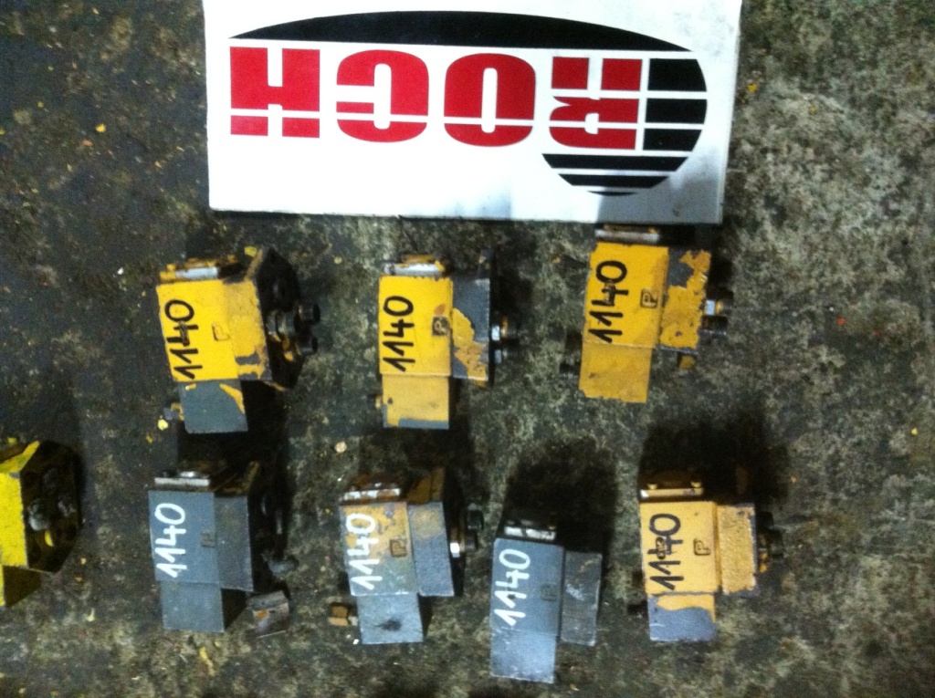 REXROTH 4WH6C52 470476/3 - 1 SEKCYJNY + KOŚCI - 유압 밸브 건설기계 용 : 사진 1 REXROTH 4WH6C52 470476/3 - 1 SEKCYJNY + KOŚCI - 유압 밸브 건설기계 용 : 사진 1