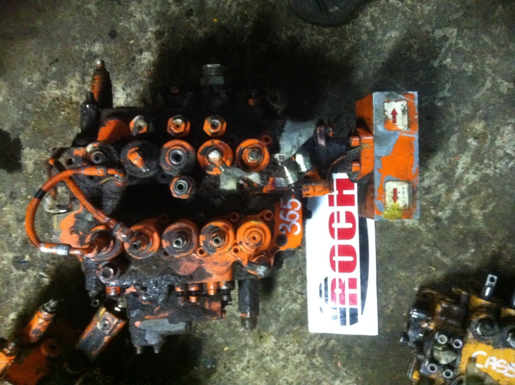 SHIBAURA DX28-11 - 10 SEKCYJNY - 유압 밸브 건설기계 용 : 사진 1 SHIBAURA DX28-11 - 10 SEKCYJNY - 유압 밸브 건설기계 용 : 사진 1