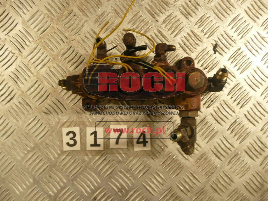 ZEXEL 76402 307820-2250 - 3 SEKCYJNY - 유압 밸브 : 사진 2 ZEXEL 76402 307820-2250 - 3 SEKCYJNY - 유압 밸브 : 사진 2