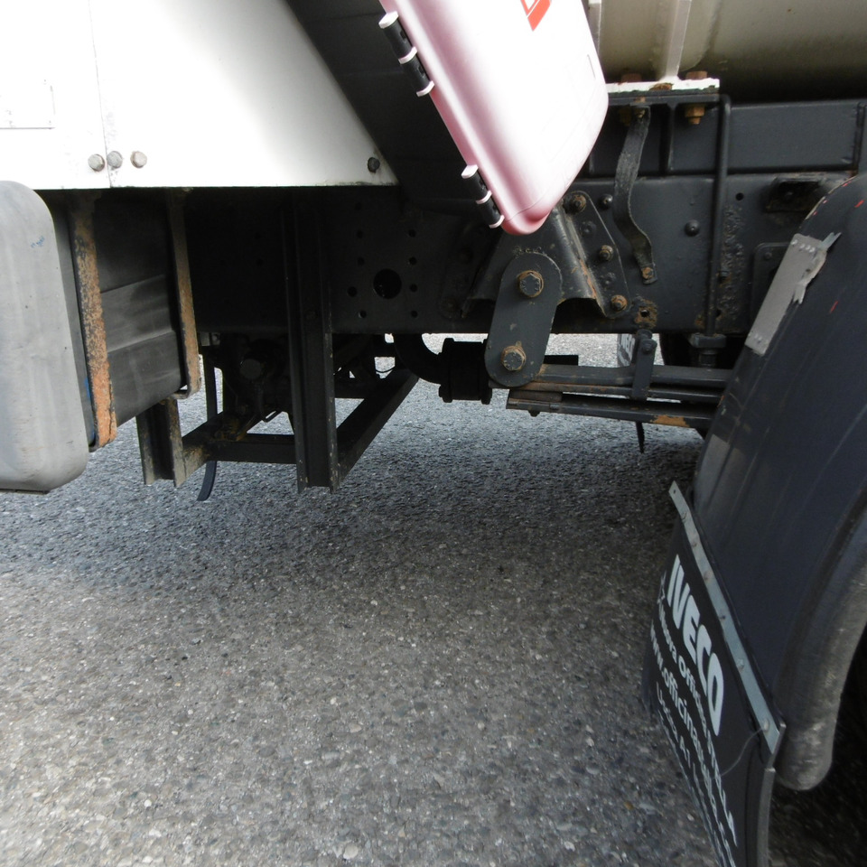IVECO 130.24 LPG GAS Tank - 유조트럭 : 사진 4 IVECO 130.24 LPG GAS Tank - 유조트럭 : 사진 4