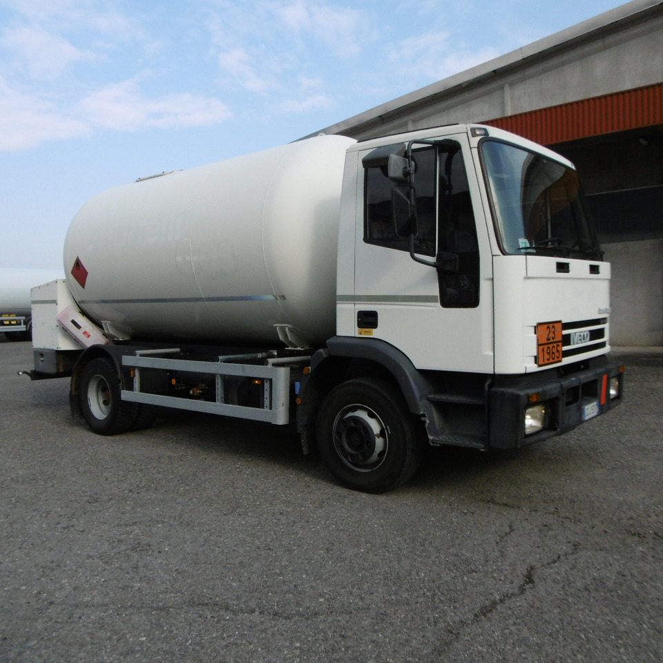 IVECO 130.24 LPG GAS Tank - 유조트럭 : 사진 1 IVECO 130.24 LPG GAS Tank - 유조트럭 : 사진 1