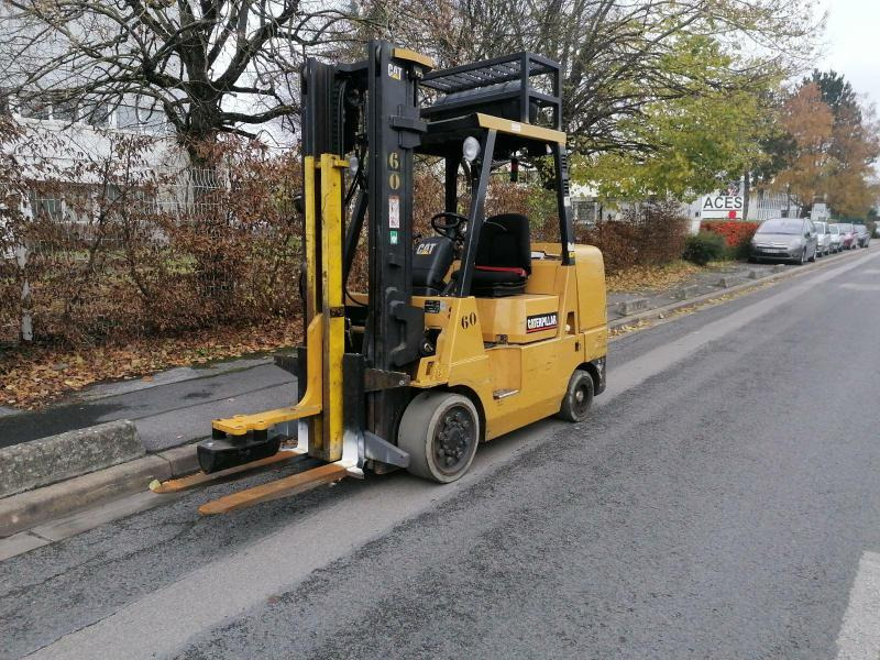 Caterpillar GC45K SWB - LPG 지게차 : 사진 1 Caterpillar GC45K SWB - LPG 지게차 : 사진 1