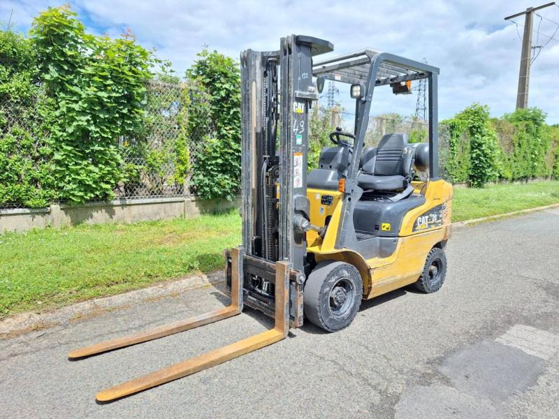 Caterpillar GP20CN - LPG 지게차 : 사진 1 Caterpillar GP20CN - LPG 지게차 : 사진 1