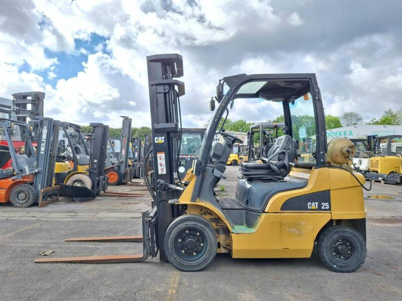 Caterpillar GP25N - LPG 지게차 : 사진 3 Caterpillar GP25N - LPG 지게차 : 사진 3