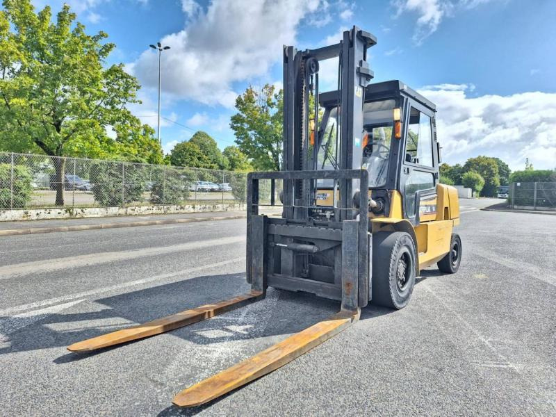 Caterpillar GP50K - LPG 지게차 : 사진 2 Caterpillar GP50K - LPG 지게차 : 사진 2