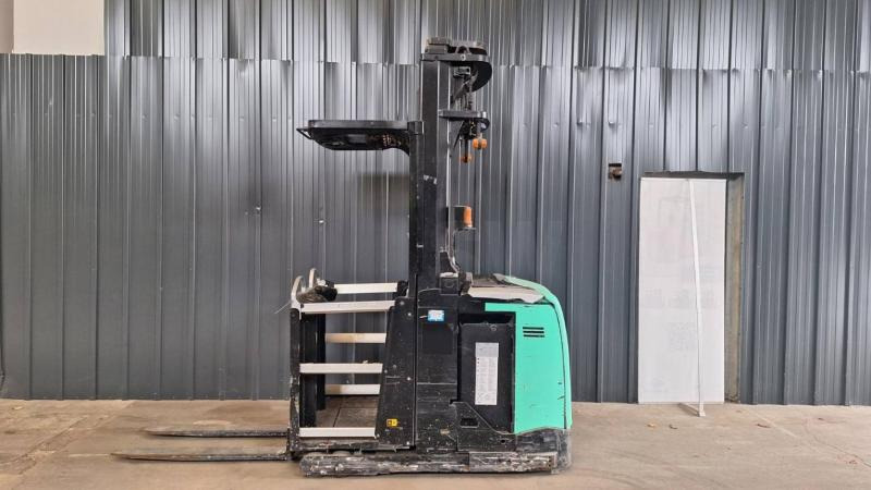 Caterpillar NOH10N - 오더 피커 : 사진 5 Caterpillar NOH10N - 오더 피커 : 사진 5