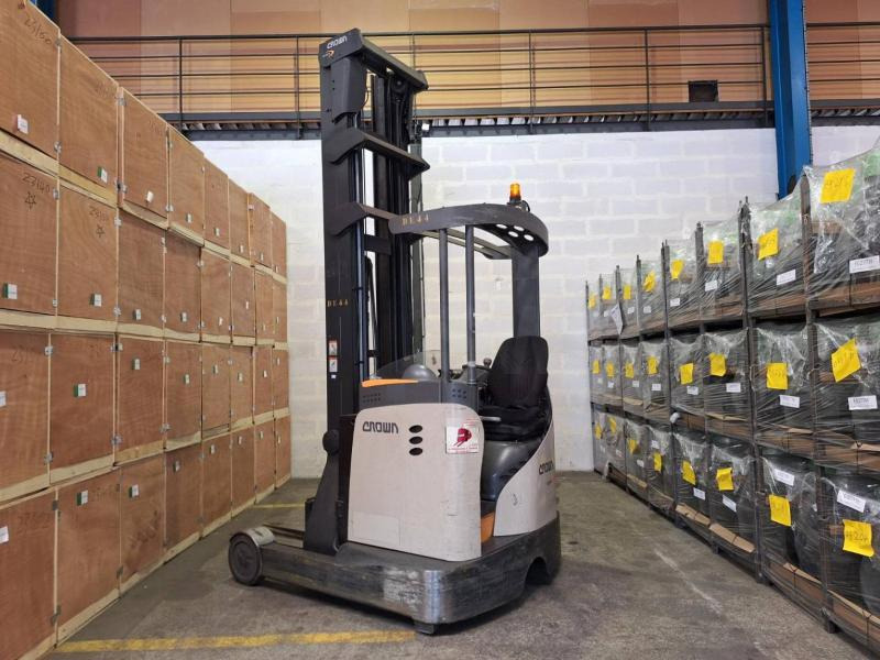 Crown ESR 5260 - 리치 트럭 : 사진 4 Crown ESR 5260 - 리치 트럭 : 사진 4