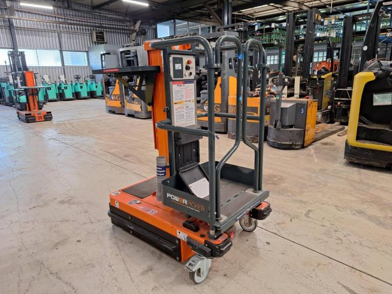 JLG POWER PICKER - 수직 마스트 리프트 : 사진 1 JLG POWER PICKER - 수직 마스트 리프트 : 사진 1