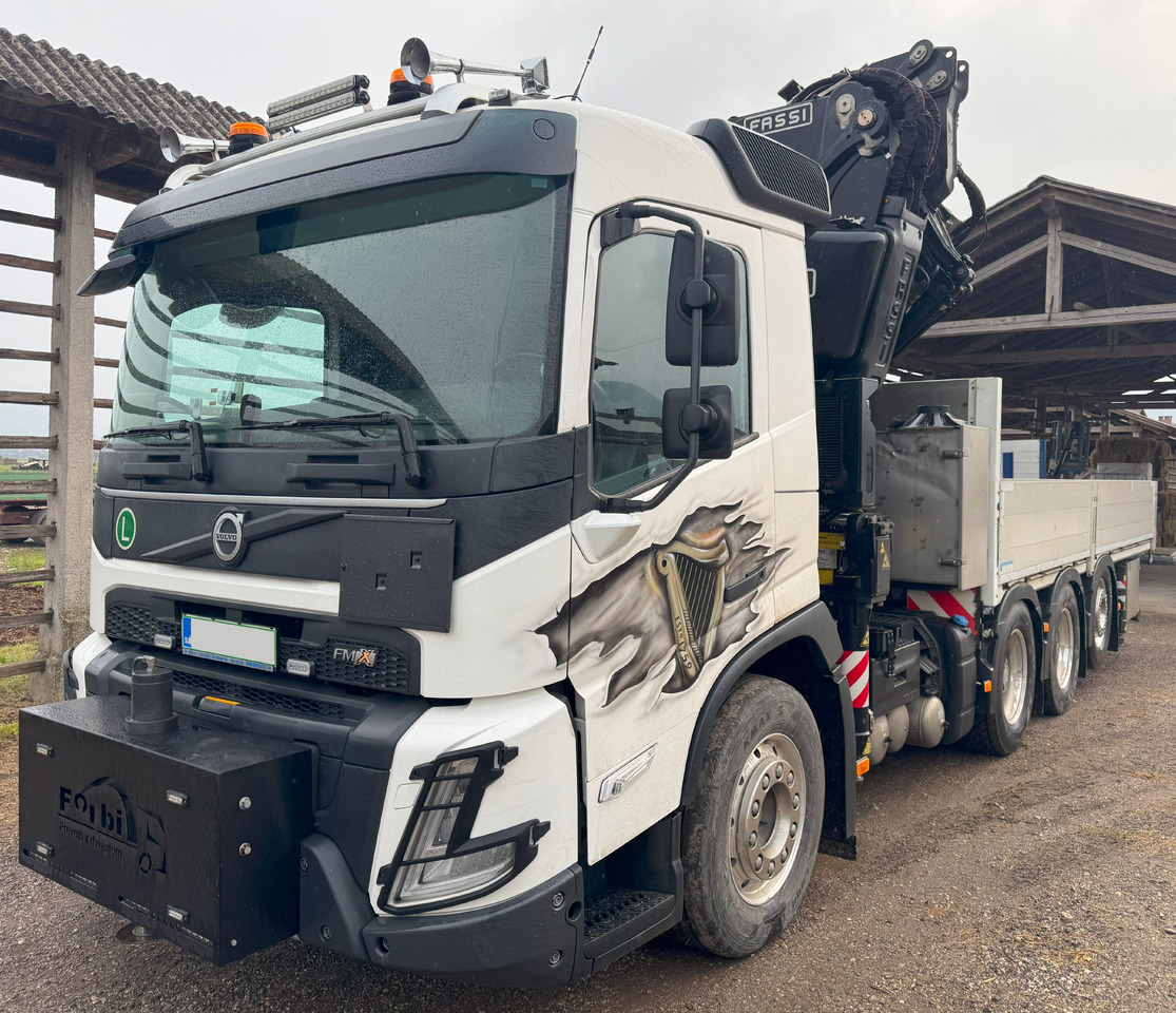 VOLVO Hiab Palfinger Fassi F710-6 JIB-4 - 크레인 트럭 : 사진 1 VOLVO Hiab Palfinger Fassi F710-6 JIB-4 - 크레인 트럭 : 사진 1