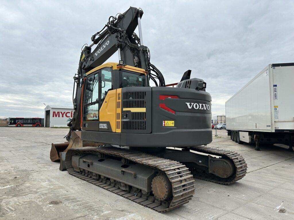 Volvo ECR235EL - 크롤러 굴삭기 : 사진 2 Volvo ECR235EL - 크롤러 굴삭기 : 사진 2