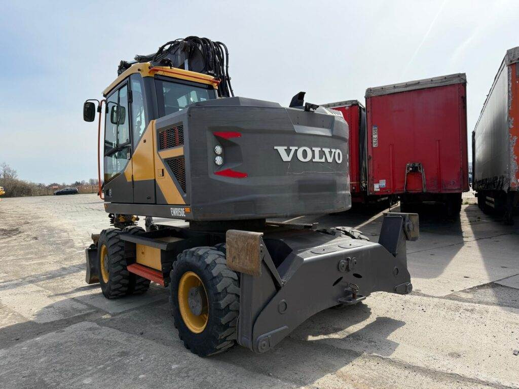 Volvo EWR150E - 휠 굴삭기 : 사진 2 Volvo EWR150E - 휠 굴삭기 : 사진 2