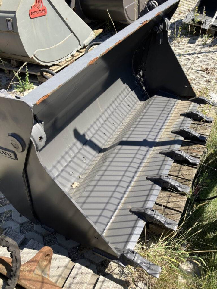 Volvo Klappschaufel mit Zähnen TPZ - 버킷 : 사진 1 Volvo Klappschaufel mit Zähnen TPZ - 버킷 : 사진 1